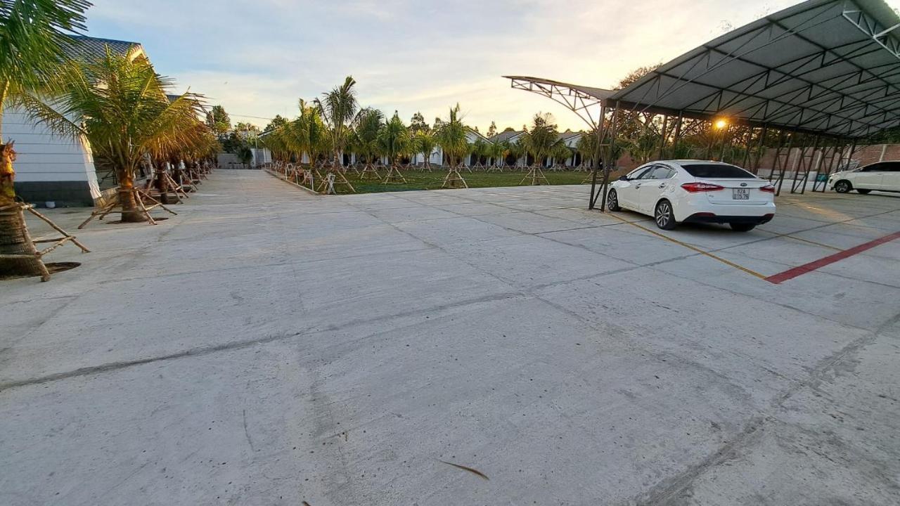 Konklor Hotel Kon Tum Exterior foto