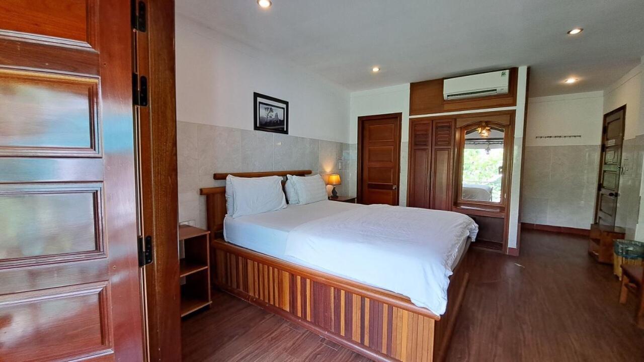 Konklor Hotel Kon Tum Quarto foto