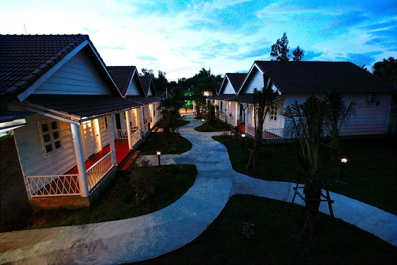 Konklor Hotel Kon Tum Exterior foto